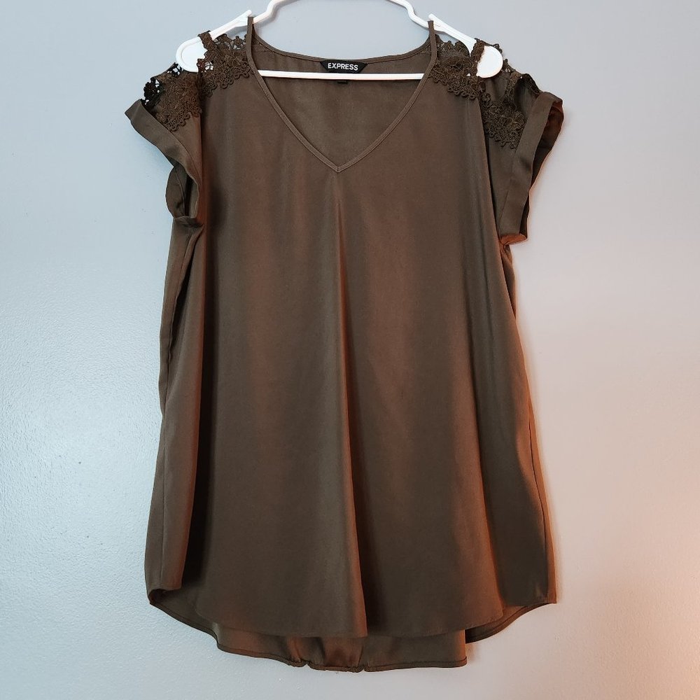 Womens Express Lace Cold Shoulder Blouse